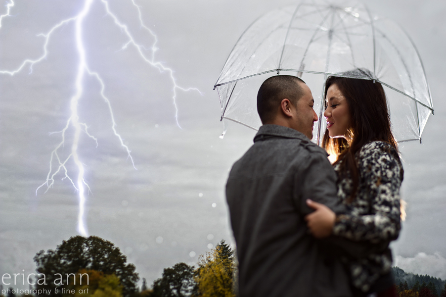 Rainy Day Engagement session in Newberg Oregon Lightning