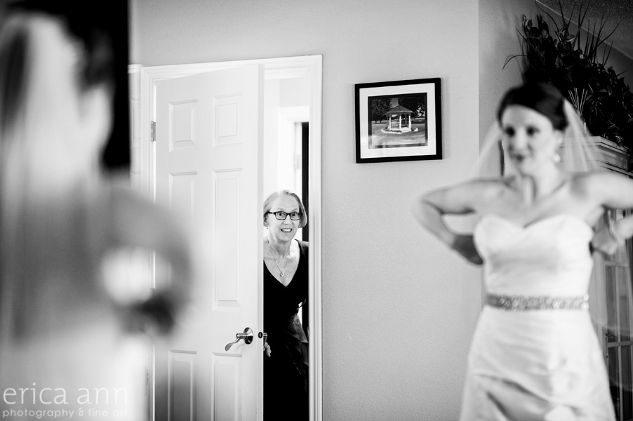 mom spying on bride getting ready